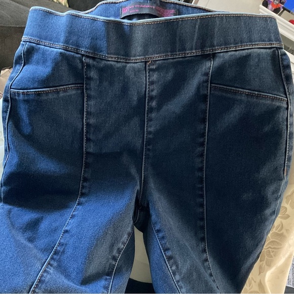 No Boundaries Denim - No Boundaries Blue Flare Jeans waist 14” length 39” from waist down. SIZE S(3-5)